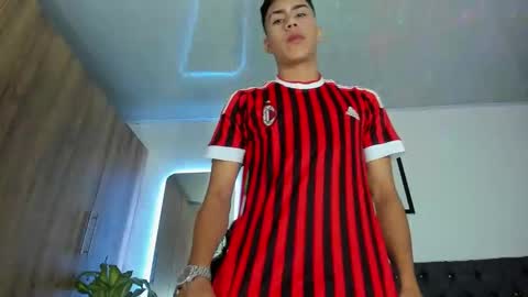 alannaughty_ online show from 11.29.25