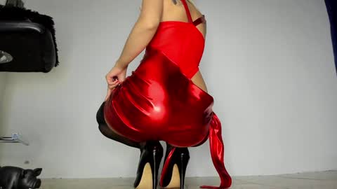 Snapshot of alannis_blue1 chatting on 12.28.24 ALANNIS online show from 12.28.24