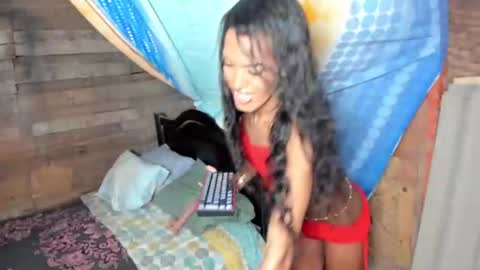 Snapshot of alariprincess chatting on 06.10.26 alariprincess online show from 06.10.26