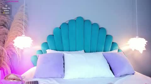 Alassia Hocthner online show from 11.20.25