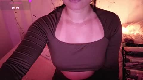 alba_toro535670 online show from 10.17.25