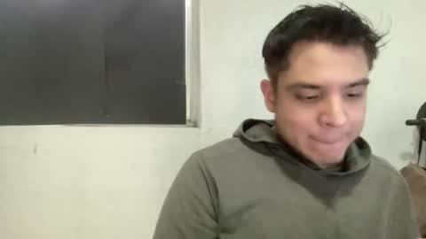 Snapshot of alber753713 chatting on 06.17.26 alber753713 online show from 06.17.26