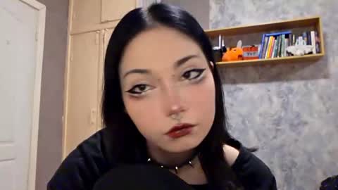 Im Katrina online show from 11.05.25