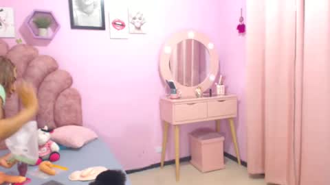 Snapshot of aldana_stone chatting on 01.07.25 aldana_stone online show from 01.07.25