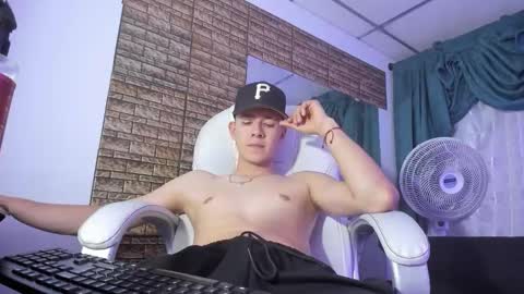 Aleck Boy online show from 11.06.25