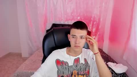 Aleck Boy online show from 11.10.25