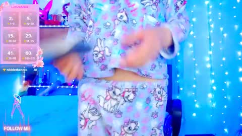 Snapshot of aleexx___ chatting on 02.14.25 Alex online show from 02.14.25