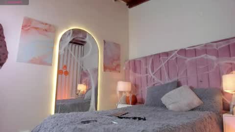 Alejandra Arango online show from 10.24.25