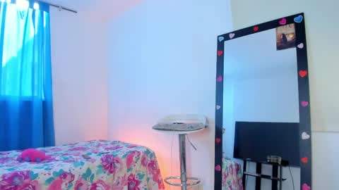 Alejandra Arango online show from 04.12.26