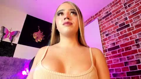Snapshot of aleja_hill chatting on 06.18.26 Aleja Hill online show from 06.18.26