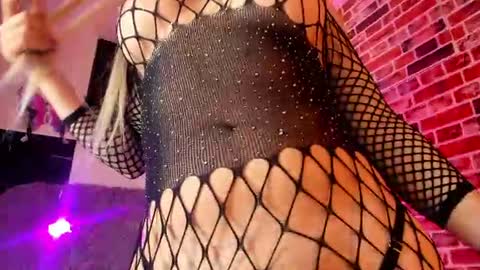 Snapshot of aleja_hill chatting on 07.17.26 Aleja Hill online show from 07.17.26