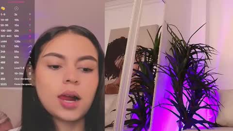 Alejandra online show from 10.10.25