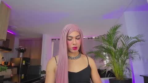 A L E J A N D R A online show from 02.21.25