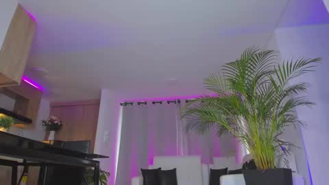 A L E J A N D R A online show from 02.28.25