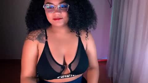 Snapshot of alejandra_conde chatting on 12.21.24 Alejandra online show from 12.21.24