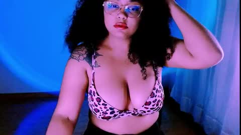 Snapshot of alejandra_conde chatting on 10.01.25 Alejandra online show from 10.01.25