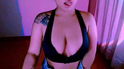 Alejandra  online show from 11.17.25