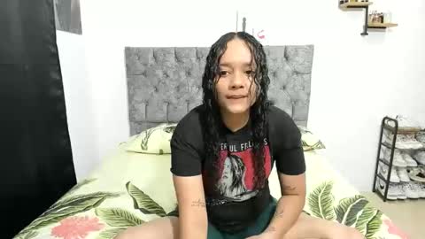 alejandra_evanss online show from 12.17.25