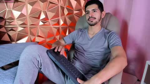 Snapshot of alejandrostorm chatting on 04.22.26 Alejo online show from 04.22.26