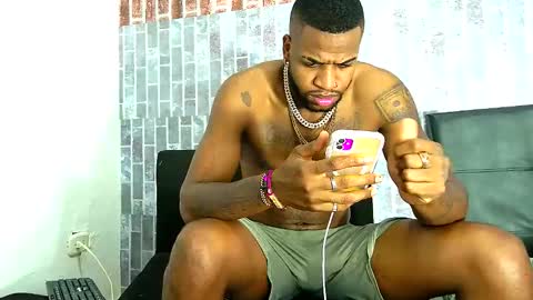 alejo_21cm online show from 03.10.25