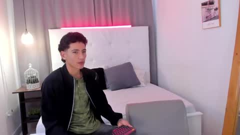 Snapshot of alejo_exotic chatting on 05.09.26 alejo_exotic online show from 05.09.26