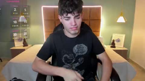 ALejoo Saenz online show from 11.23.25