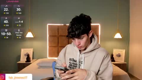 ALejoo Saenz online show from 04.13.26