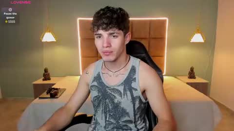 Snapshot of alejootwink chatting on 06.14.26 ALejoo Saenz online show from 06.14.26