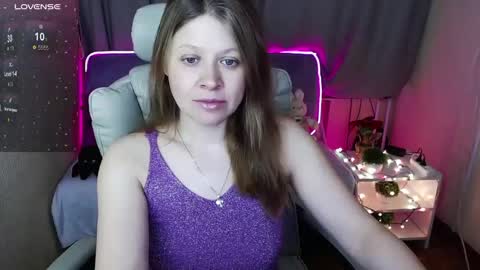 Snapshot of alekasamui chatting on 01.22.25 Aleksa online show from 01.22.25