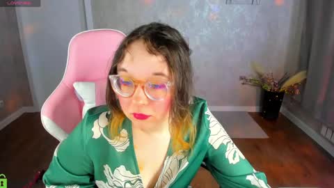 Snapshot of aleks_caste chatting on 05.07.26 Aleks online show from 05.07.26