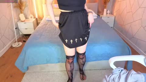 Snapshot of aleks_caste chatting on 05.28.26 Aleks online show from 05.28.26
