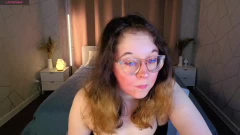 Snapshot of aleks_caste chatting on 05.29.26 Aleks online show from 05.29.26