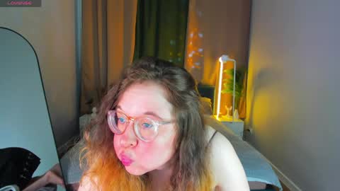 Snapshot of aleks_caste chatting on 05.30.26 Aleks online show from 05.30.26