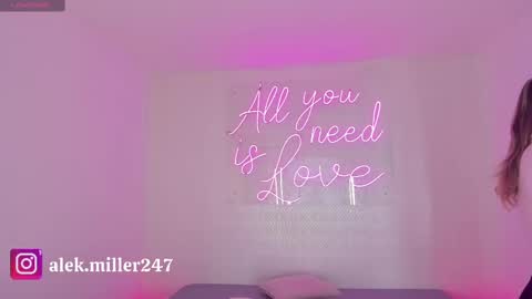 Snapshot of aleksandra_miller chatting on 09.25.25 Aleksandra online show from 09.25.25