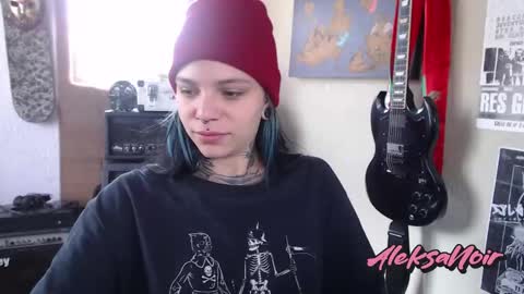 Snapshot of aleksanoir chatting on 02.03.25 AleksaNoir online show from 02.03.25