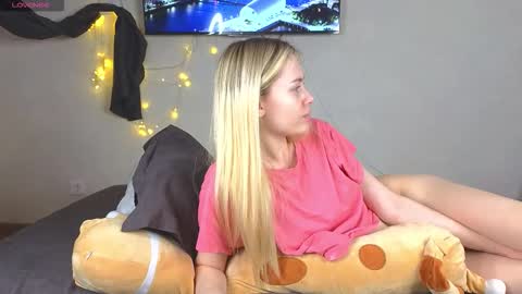 Alena online show from 11.25.25