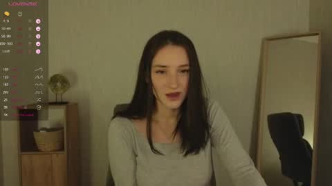 Snapshot of alena_navi chatting on 04.27.26 Alena online show from 04.27.26