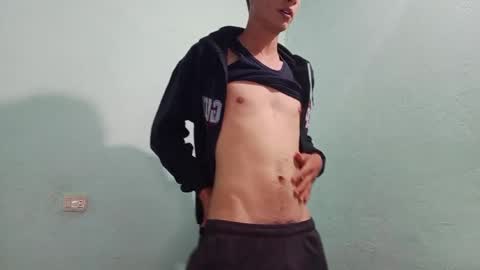 Snapshot of aleo_011 chatting on 01.04.25 Alejandro online show from 01.04.25