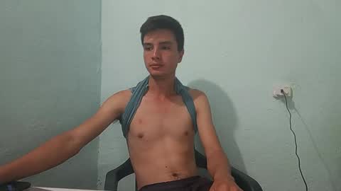 Snapshot of aleo_011 chatting on 01.08.25 Alejandro online show from 01.08.25