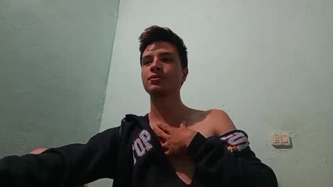 Snapshot of aleo_011 chatting on 01.27.25 Alejandro online show from 01.27.25