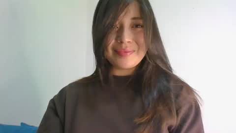 QUEEN OFF MILk  IM BACK  15 NOV online show from 04.14.26