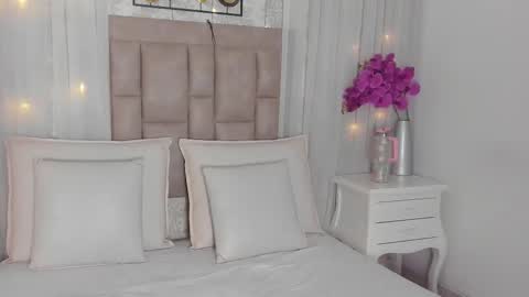 Snapshot of aleska_romanov chatting on 09.13.25 ALESKA online show from 09.13.25