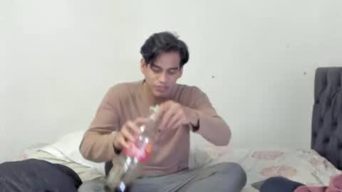 Snapshot of aless204 chatting on 07.18.26 aless online show from 07.18.26