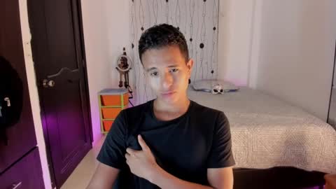 Snapshot of alessandro_wizard chatting on 01.29.25 Alessandro online show from 01.29.25