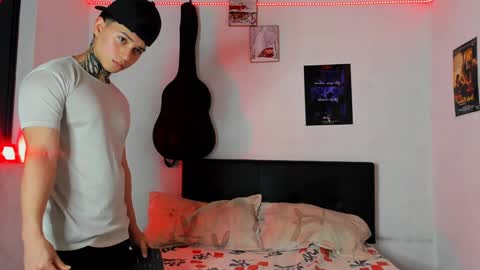 Snapshot of alessandro_wolf chatting on 01.16.25 Alessandro online show from 01.16.25