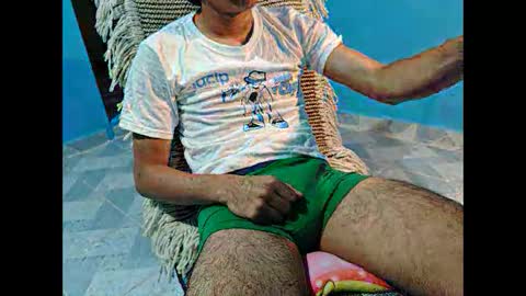 Snapshot of alessandrodmv chatting on 11.11.25 alessandrodmv online show from 11.11.25