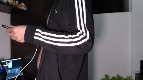 Snapshot of alessandrostone chatting on 11.04.25 Alex online show from 11.04.25