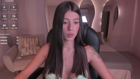 Snapshot of alessiacorleone_ chatting on 12.20.24 Alessia online show from 12.20.24
