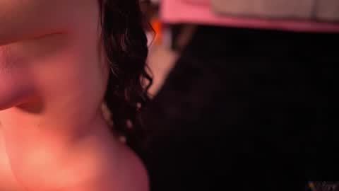 Snapshot of alessianoire chatting on 03.10.26 Natasha online show from 03.10.26