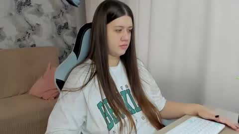 Aletta Oushen online show from 09.29.25